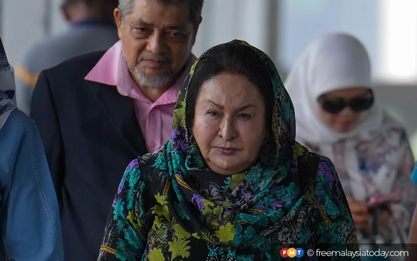 Pendakwaan mohon tangguh keputusan berkait keterangan baharu kes Rosmah