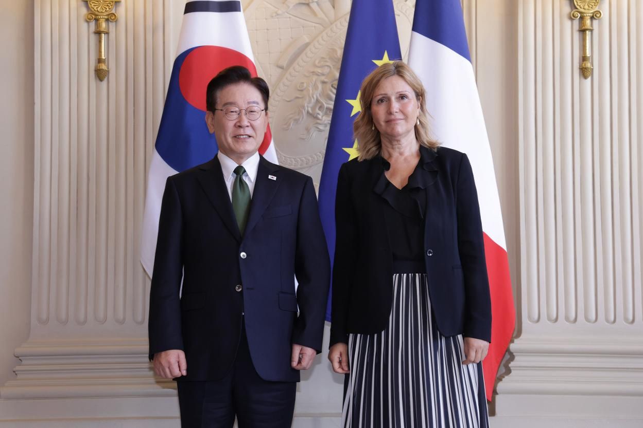 Korean President Lee meets French National Assembly speaker