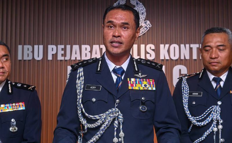 Bangladeshi panics, jumps into sea during Immigration raid despite valid work permit