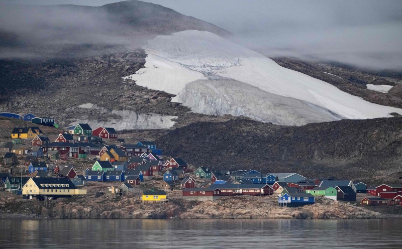US company stokes Greenland tensions by unloading drilling gear