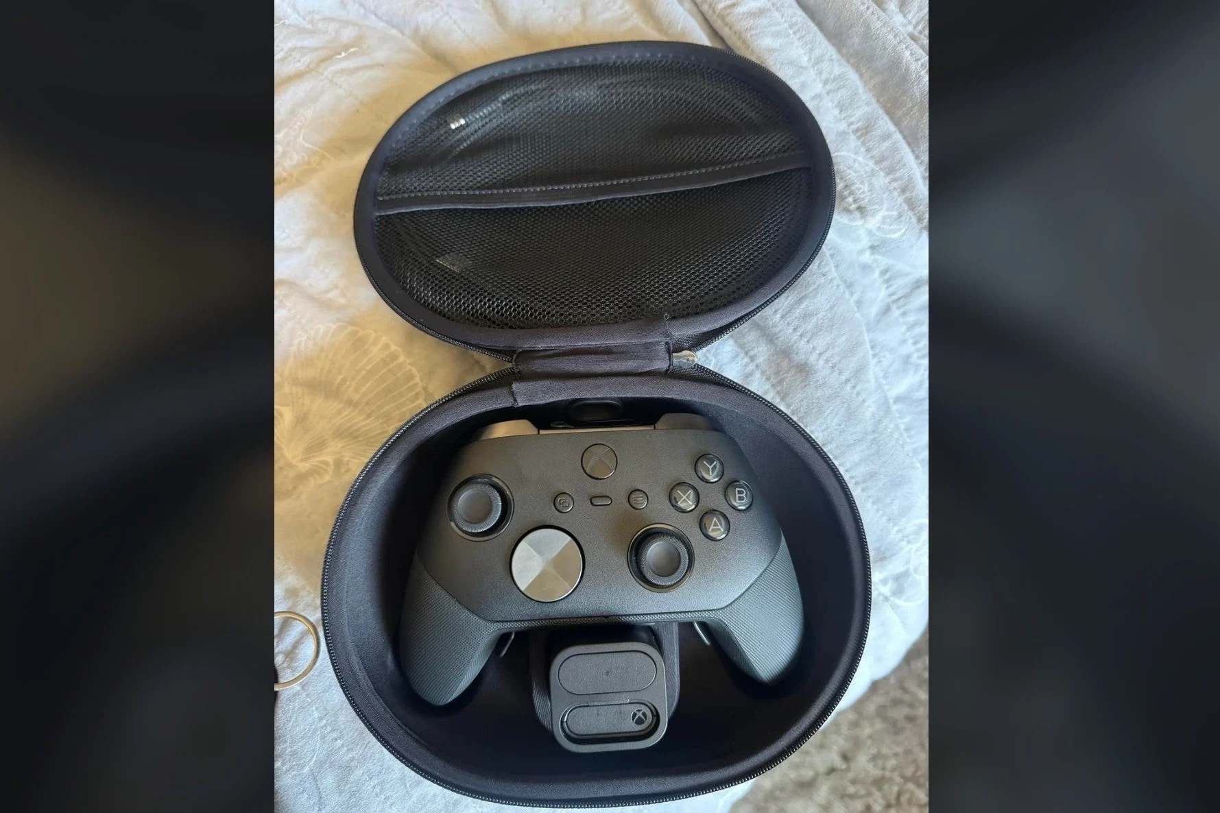 Live Images Of Xbox Elite 3 Controller Prototype Appear Online