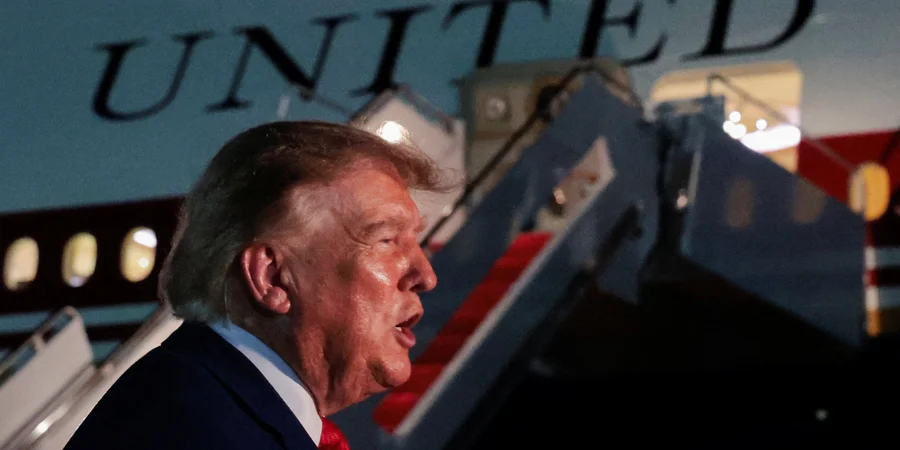 Democrats demand probe into secret Trump flight ruse that put nearly 100 people at risk