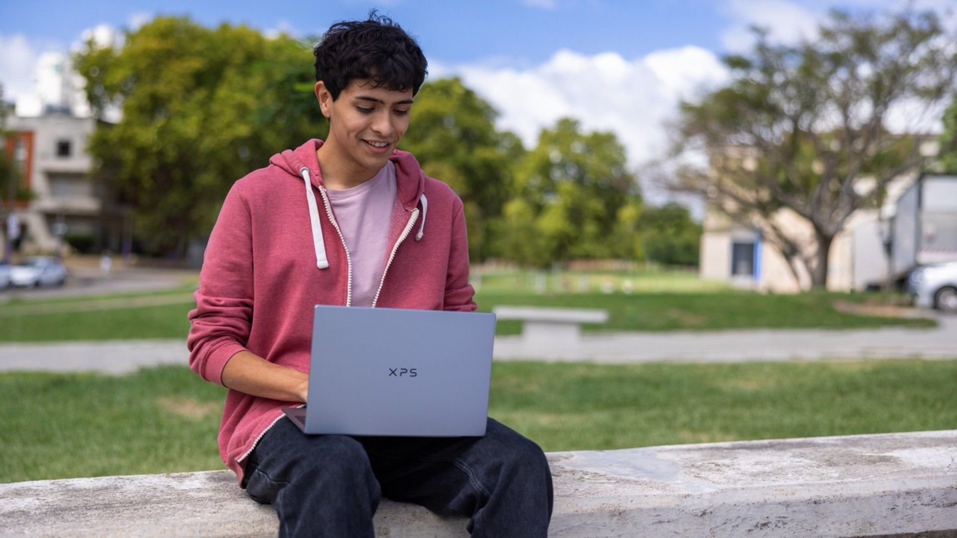 Dell’s XPS 13 packs premium features into a budget laptop for students
