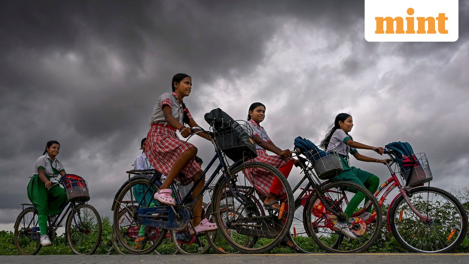 India’s public schools are shrinking. What the state-wise data reveals