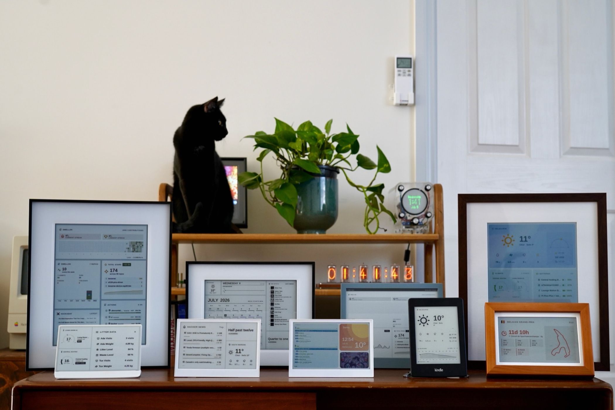 This self-hosted e-ink dashboard designer makes creating ESP32 and Pi projects a lot easier