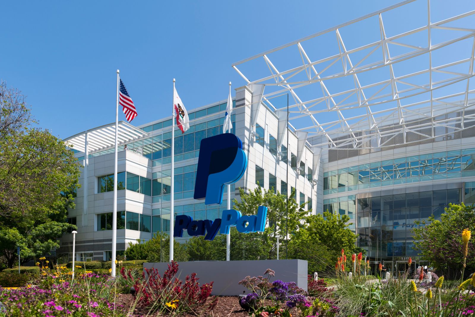 With PayPal Layoffs Brewing, How to Play PYPL Stock in September 2026