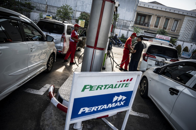 Indonesia weighs subsidized fuel curbs for luxury cars
