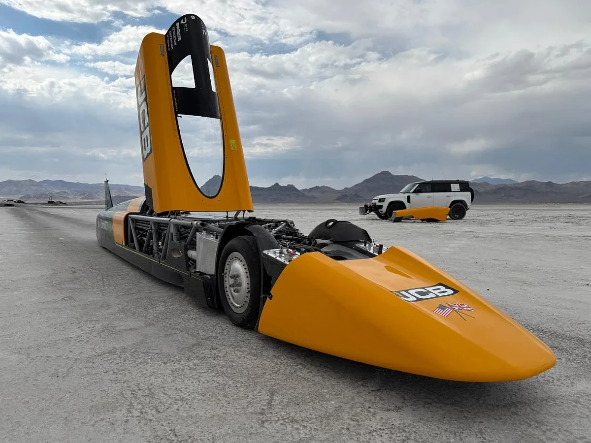 The only man to break the sound barrier on land has done it again, this time with JCB