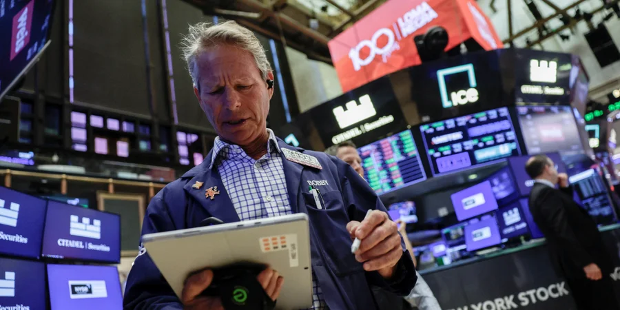 Oil prices edge higher as Middle East supply risks intensify after maritime attacks