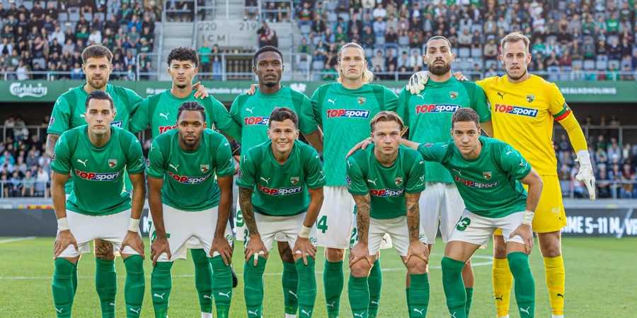 Žalgiris and Dinamo Zagreb fans chant in support of Ukraine during Champions League qualifier