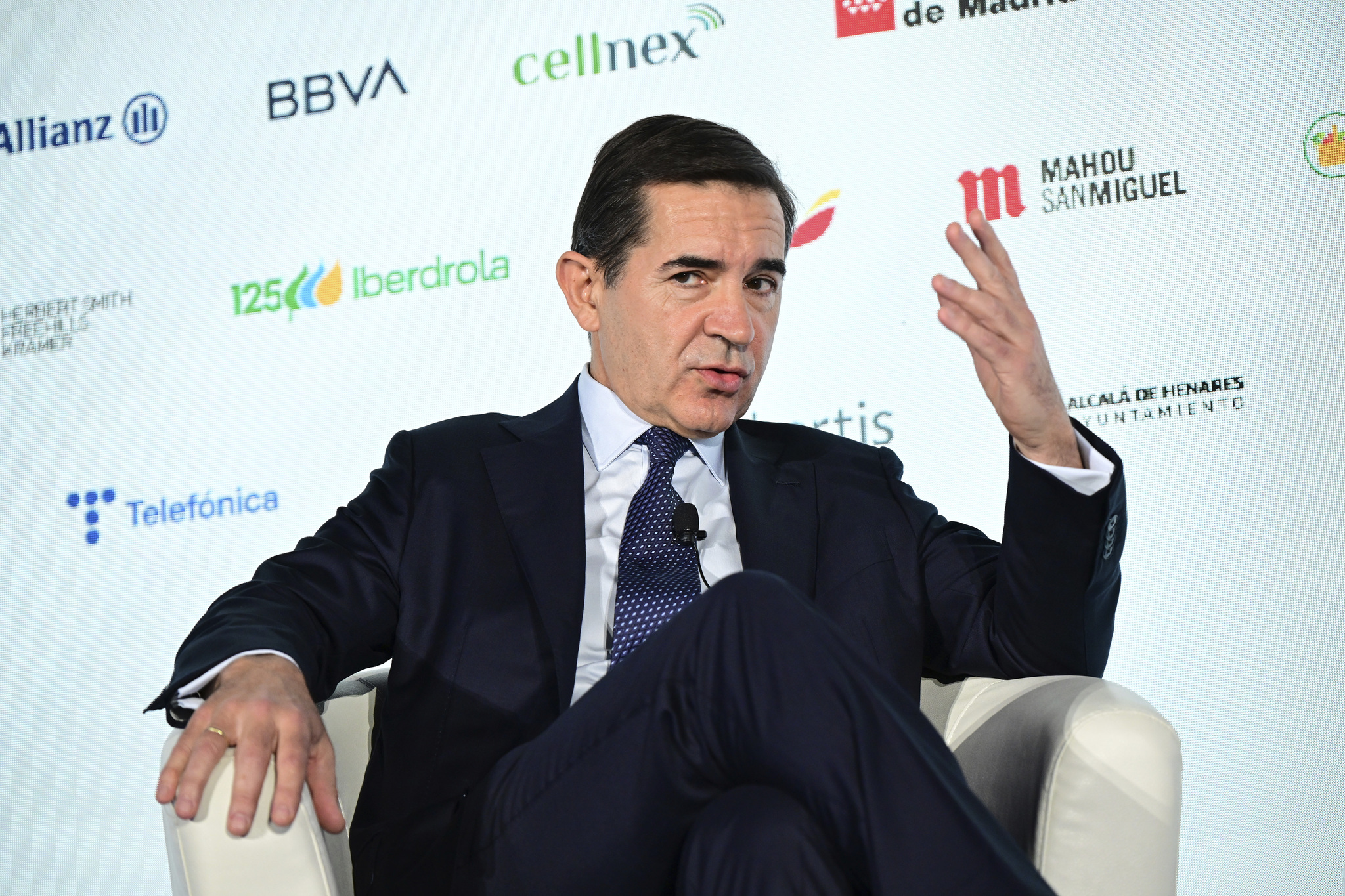 BBVA seeks 13,000 million to finance credit growth