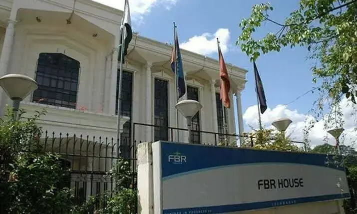 FBR chief orders payment of Rs126bn in tax refunds, duty rebates
