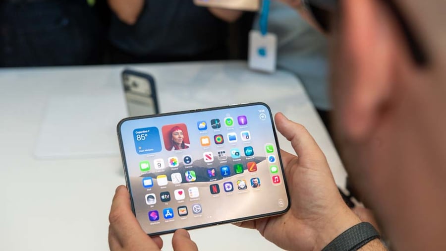 Vorstoß in neuen Markt: Neuer Apple-Chef setzt Akzente mit erstem Falt-iPhone und KI