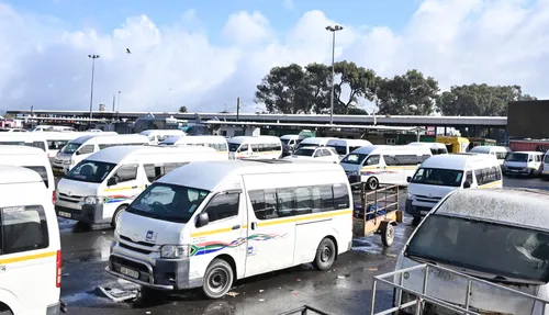 SARS expands tax hunt to R100 billion taxi industry