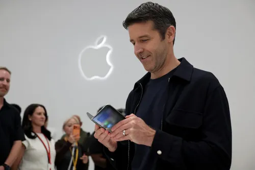 Apple unveils its first foldable smartphone iPhone Duo