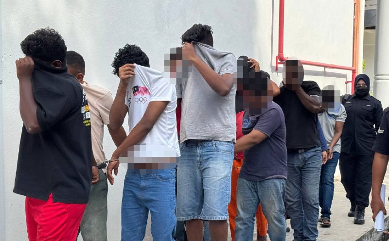 Five remanded over abduction and discovery of body in septic tank