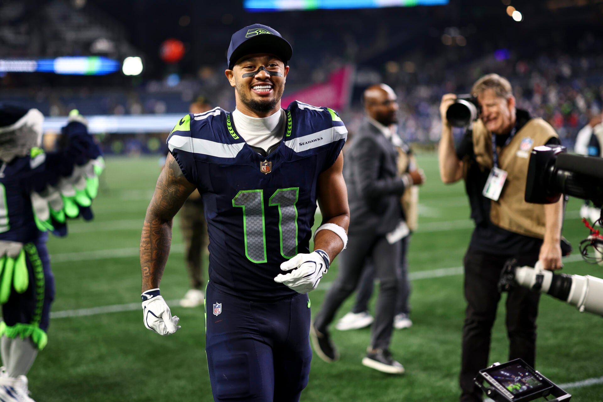 ‘Sent a blitz’: Jaxon Smith-Njigba speaks out after Drew Lock leads Seahawks to 13-10 win over Patriots