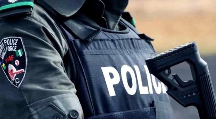 Police detain armed robbery suspect, recover pistol