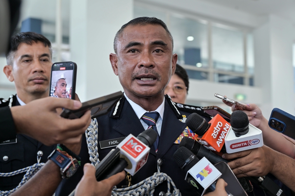 Five Chinese nationals arrested in Sri Petaling, Pudu over housebreakings in KL