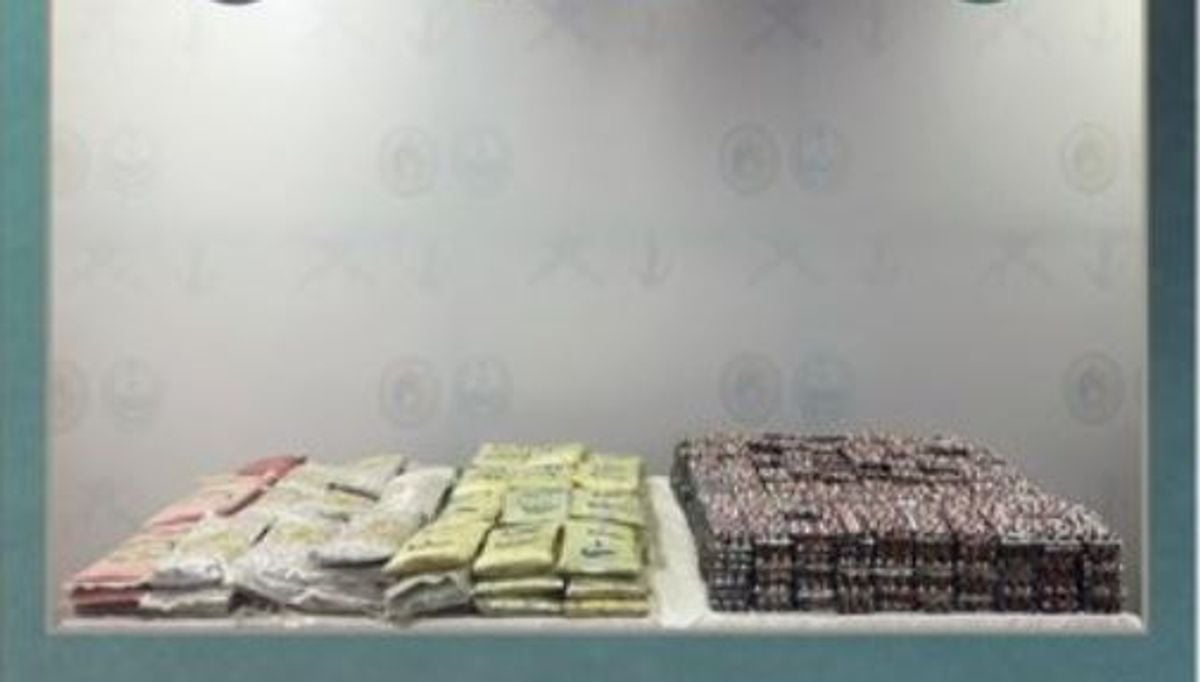 Border guards foil attempt to smuggle hashish, pills in Jazan