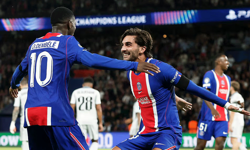 PSG score six to launch Champions League defence, Arsenal win late at Napoli