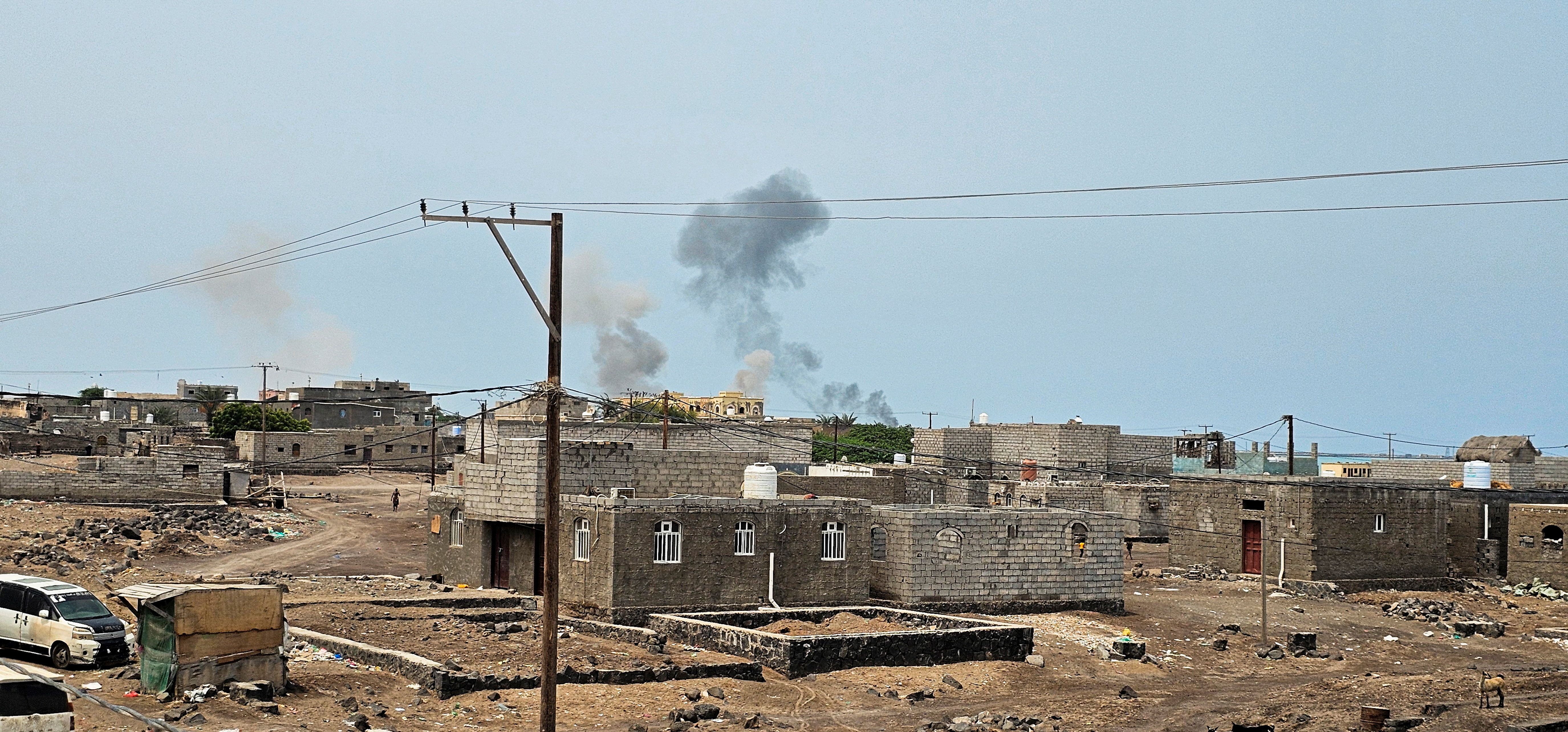 Houthis kill 6 in attack on Red Sea cargo ship