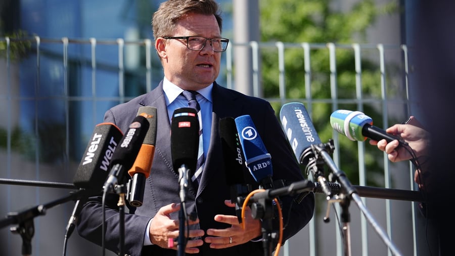 Umgang mit Erderwärmung: Schneider will Grundgesetz für Hitzeschutz ändern