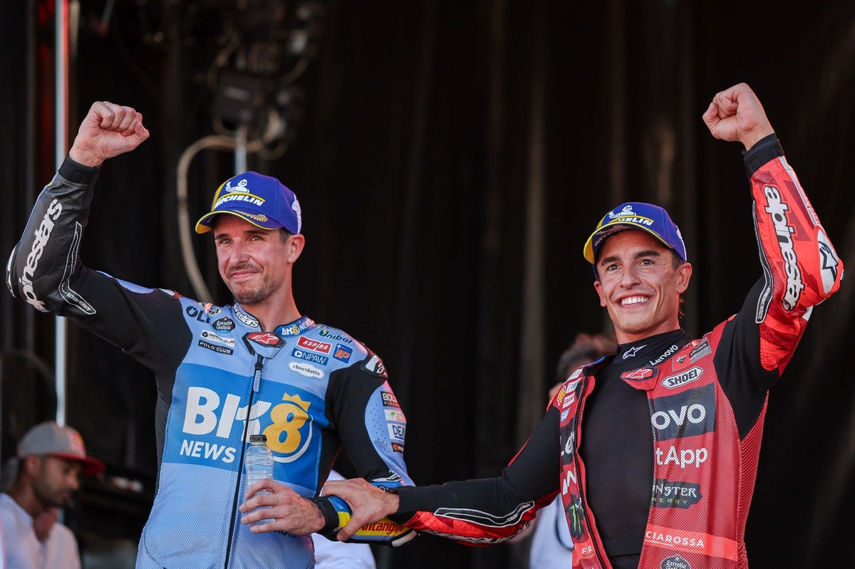 “With the photo, Marc wants to end speculation about his arm”, believes Alex Marquez