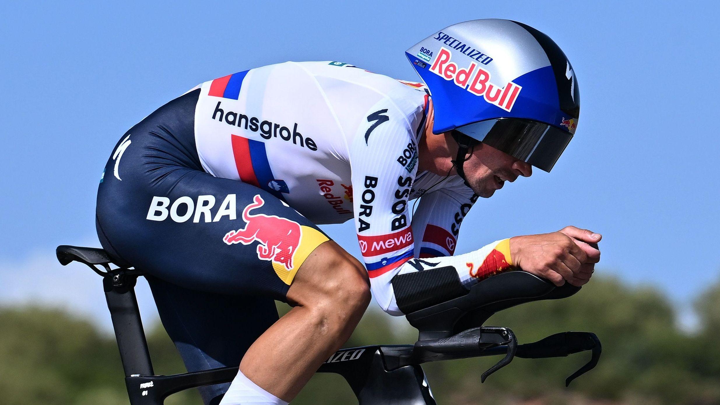Roglic closes gap on Mas in Vuelta time trial
