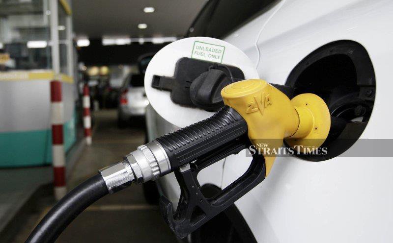 RON97, unsubsidised RON95, diesel prices fall