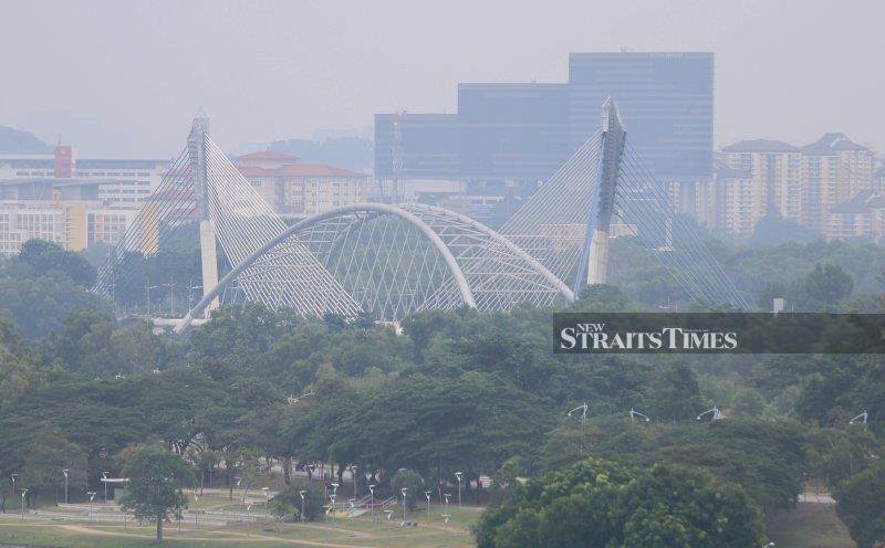 Haze pushes Sarawak air quality close to 'very unhealthy' level