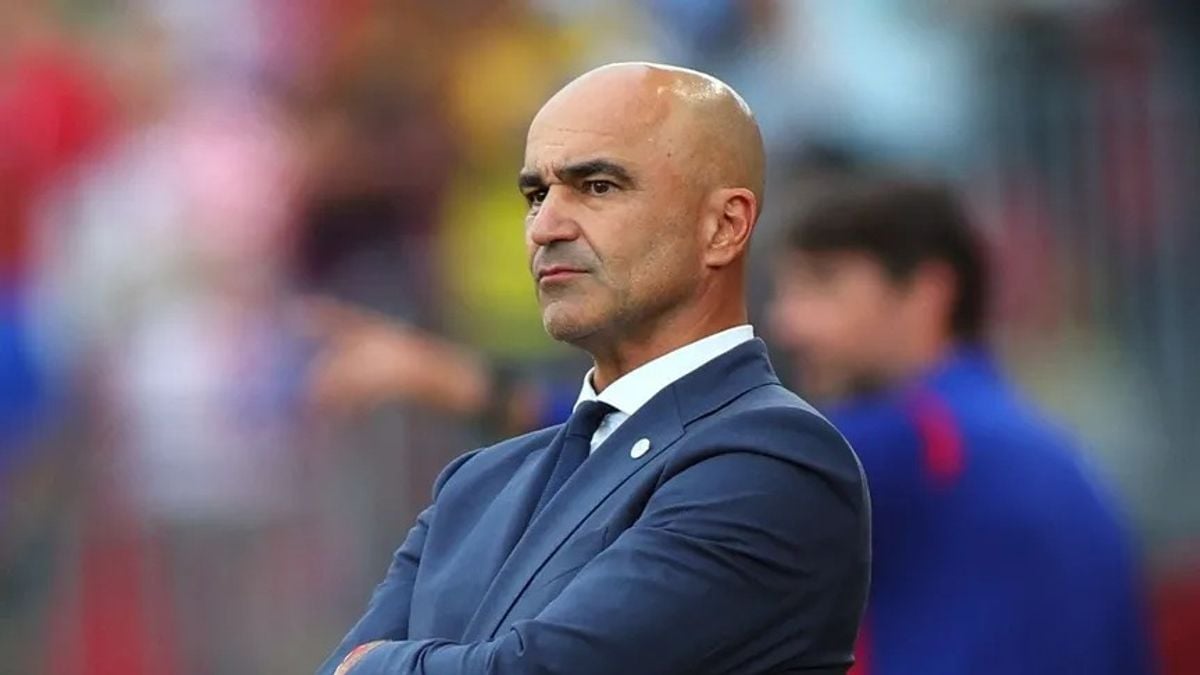 Dutch FA in talks with Roberto Martinez to replace Koeman as national coach