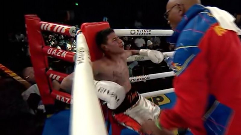 Aussie launches a series of brutal jabs to win