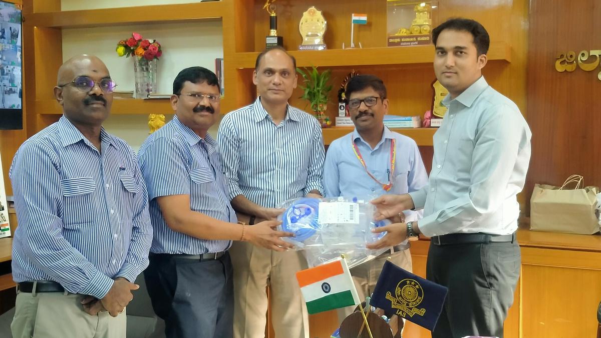 JSW Foundation donates 200 CPAP circuit kits to Ballari medical college