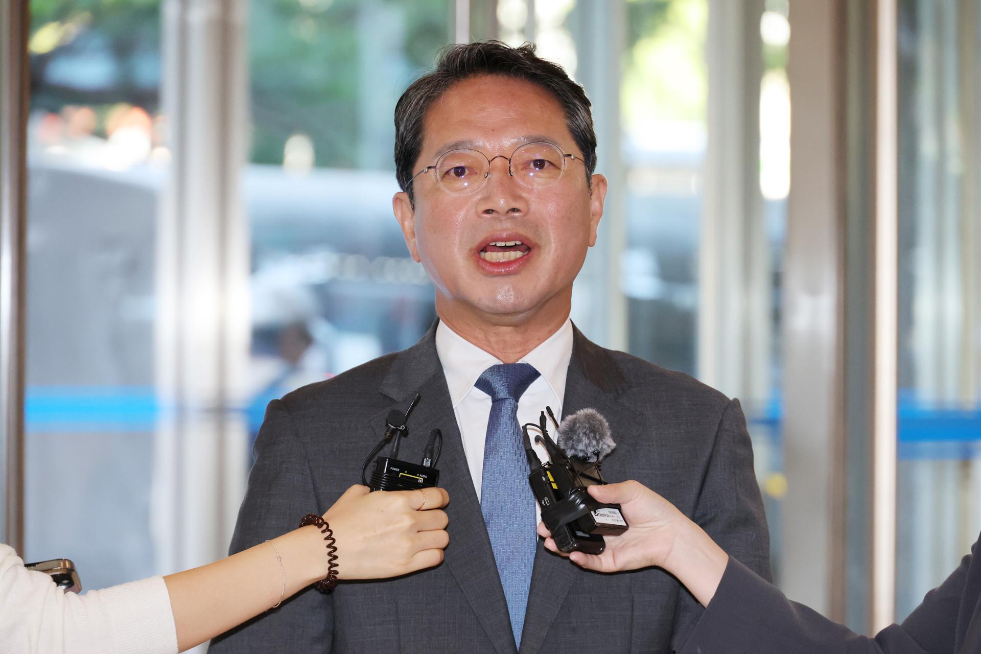 Justice minister nominee apologizes for causing concern over alleged lobbying