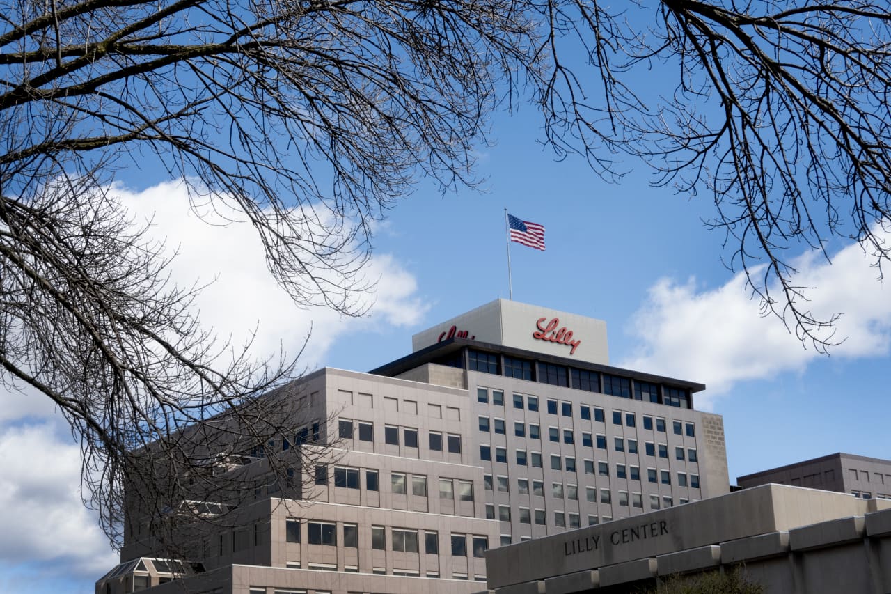 Eli Lilly is suing pharmacies and peptide vendors over sale of its next big weight-loss drug: retatrutide