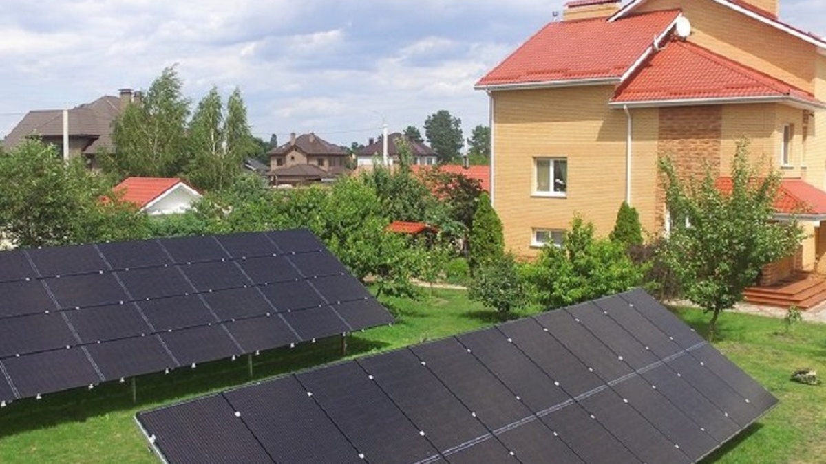 Household solar plants to receive "green" tariff only during set generation hours - NEURC