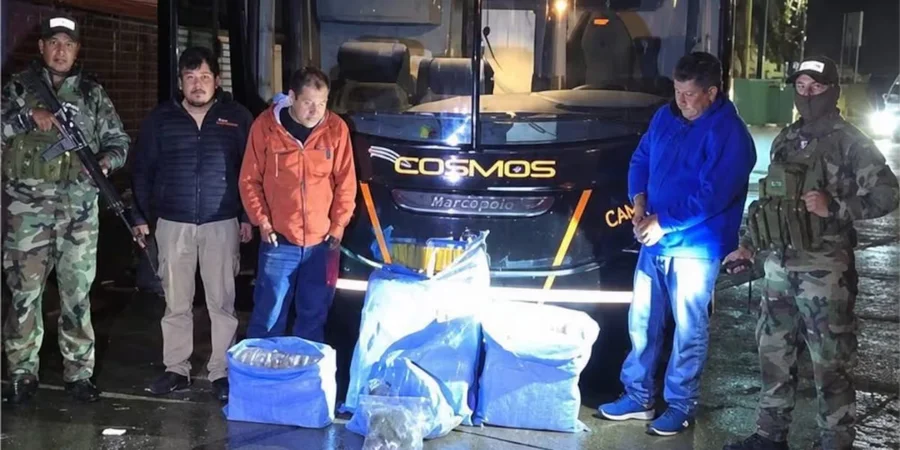 Police find 86.5 kg of marijuana on bus hired for São Paulo football team