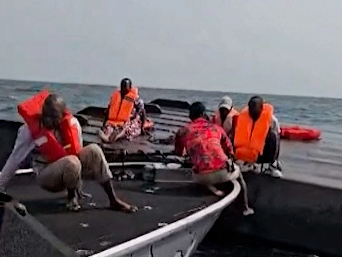 44 lives lost after ferry capsizes on Zimbabwe's Lake Kariba