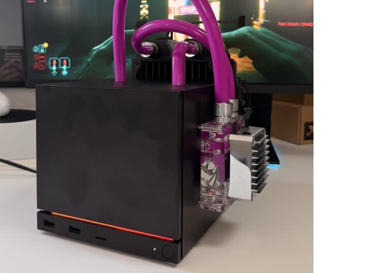 Modders give the Steam Machine a Radeon eGPU and water cooling, because why not