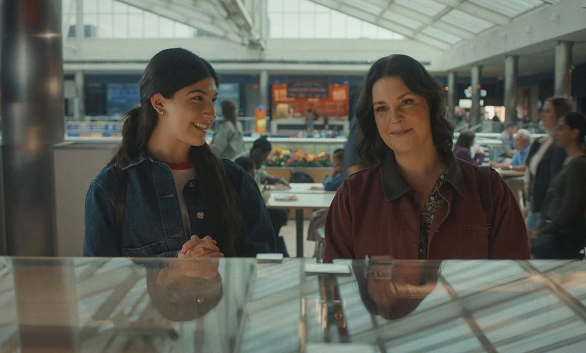 ‘Don’t Say Good Luck’ Review: Sunny Sandler and Melanie Lynskey Give Genuine Soul to Netflix’s Mother-Daughter Heartbreaker