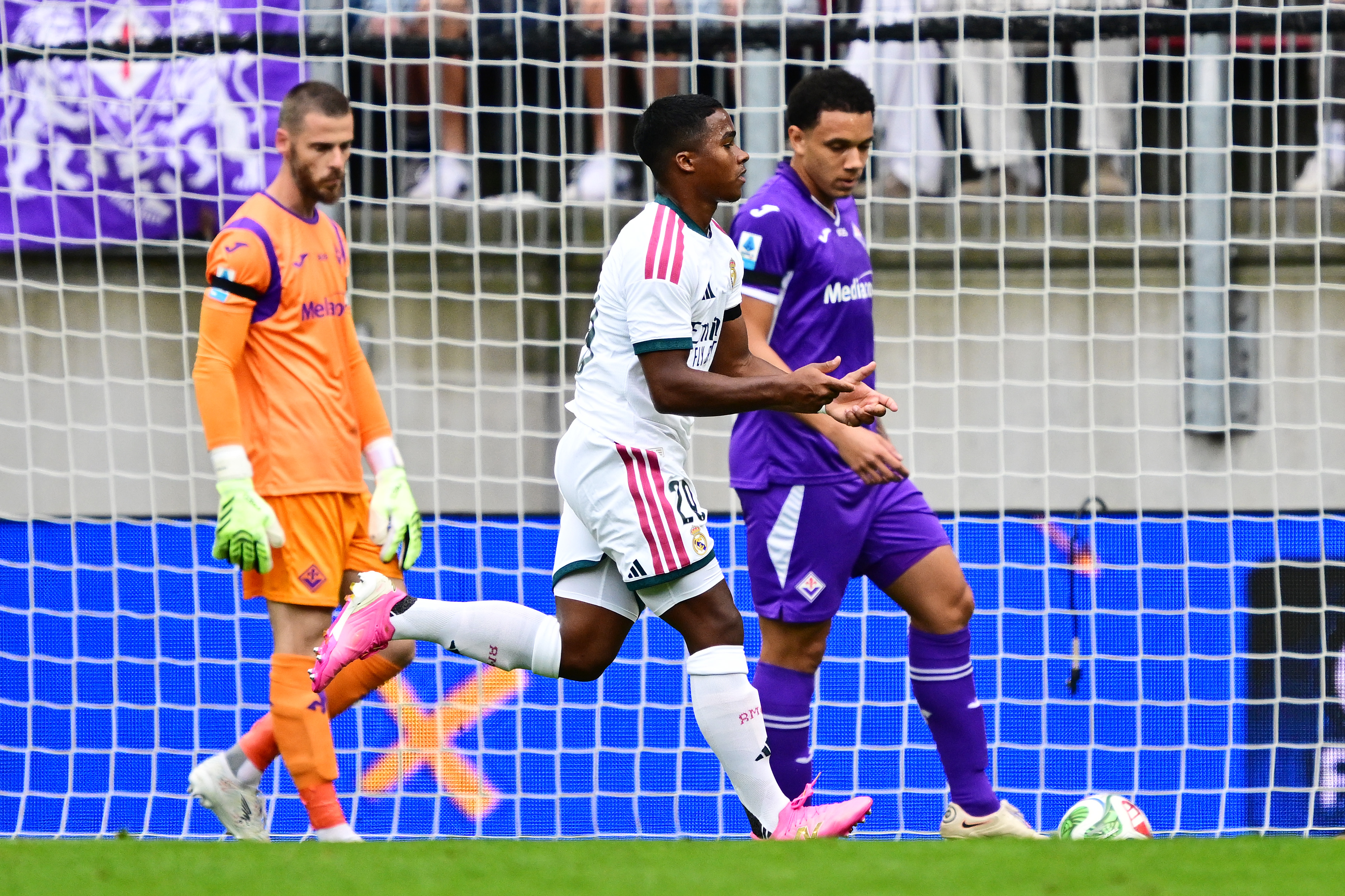 Real Madrid weigh up another loan for Endrick, says site