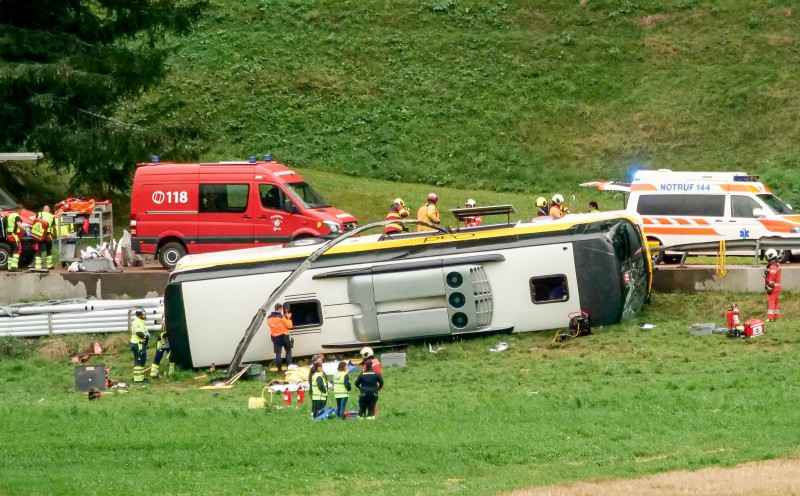 Five killed in Thursday's Dutch coach crash in Switzerland