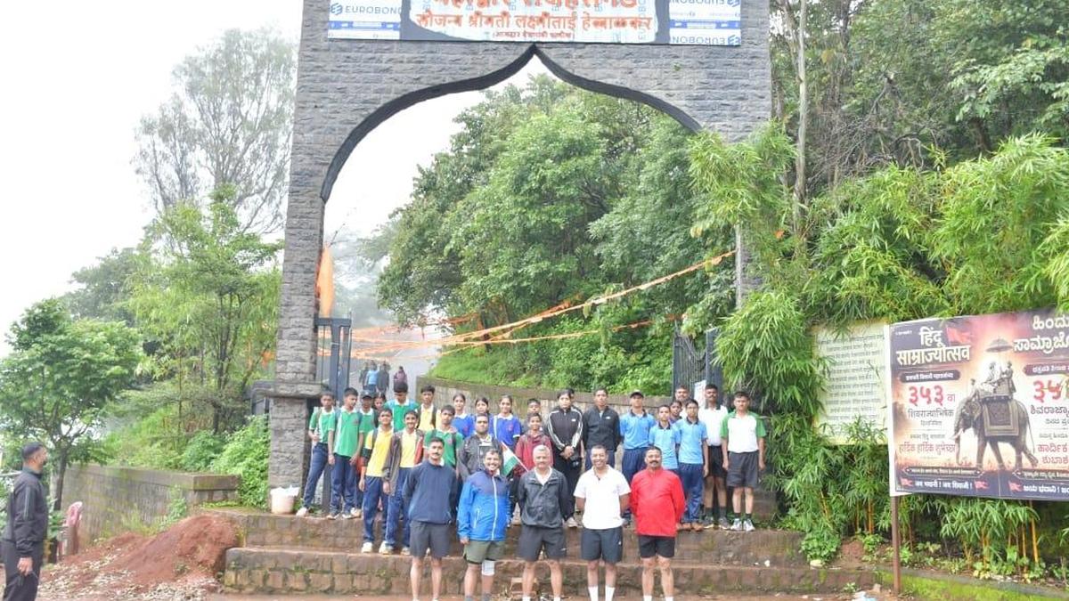 Students take part in cycle rally to Yellur fort in Belagavi
