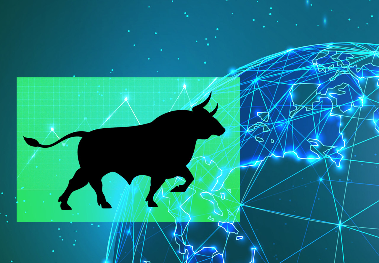 An active fund holding a whopping 800 stocks is beating major indexes. Here’s how.