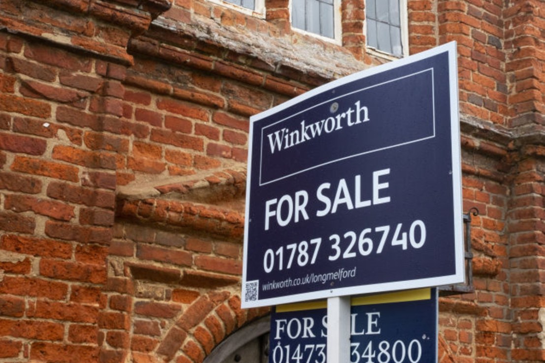 Winkworth delays legal drama for a month after family feud
