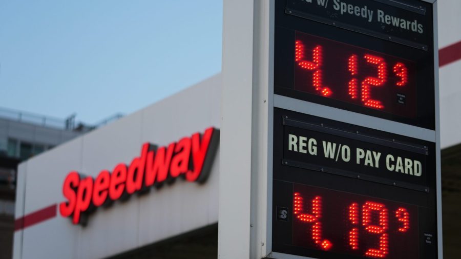 GasBuddy: Average gas price reaches record high for this time of year