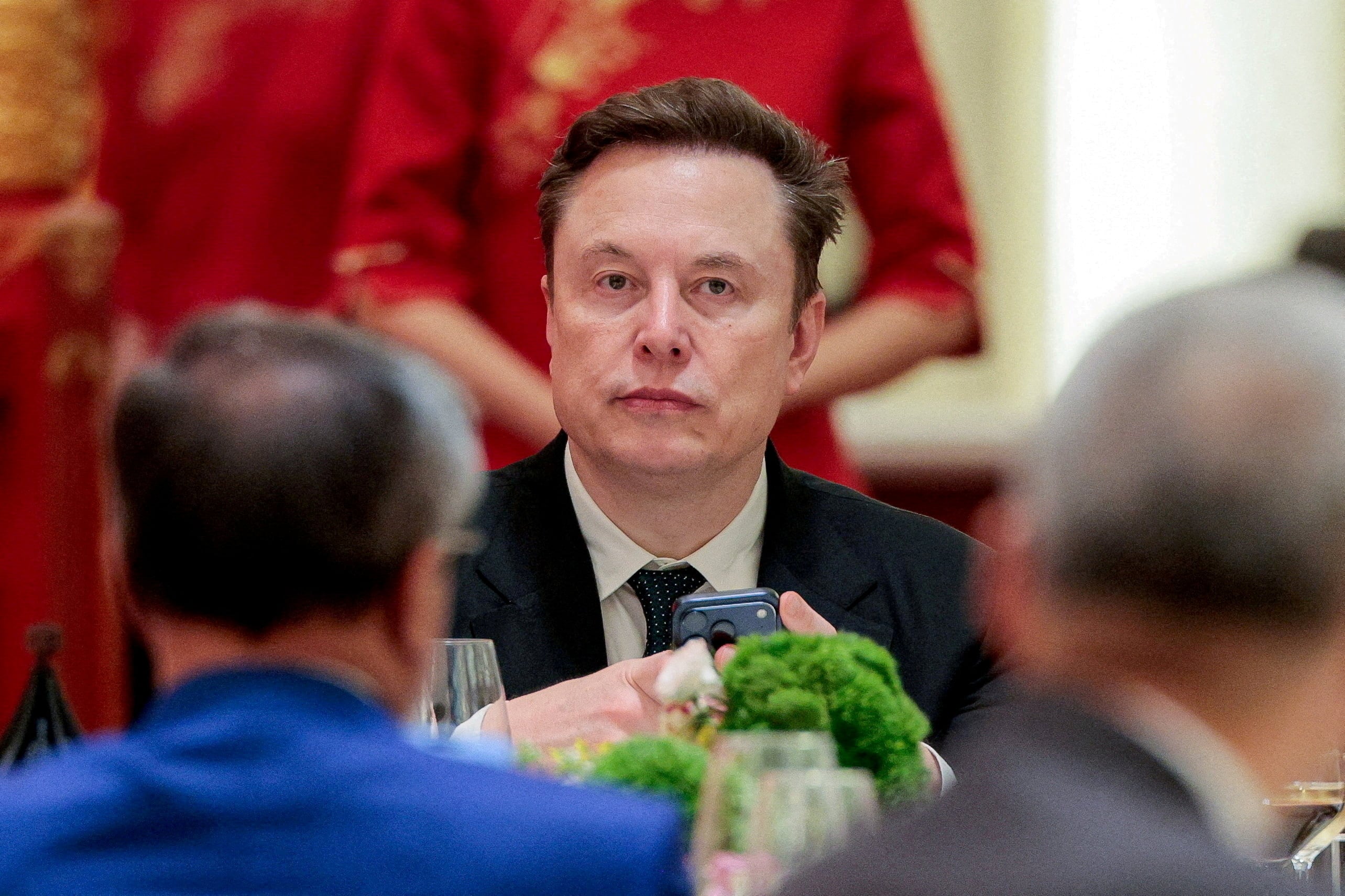 SpaceX faces the arrival of a flood of shares on the market with its value at a low