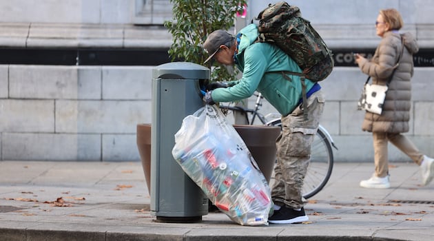 ‘Bin scavenging’ for bottles and cans costing Dublin City Council almost €1,000 daily