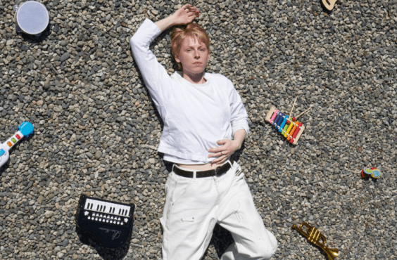 Fenne Lily – “Sleeping”